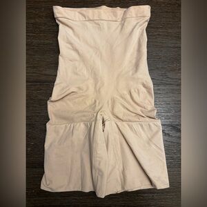 Spanx power series nude shapewear bottoms size XL no flaws opening in crotch